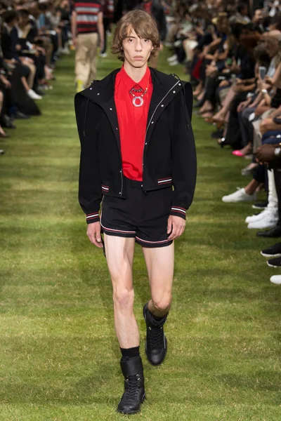 Look 41